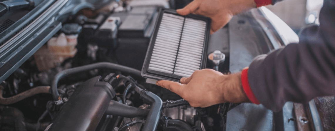 Troca de filtros automotivos