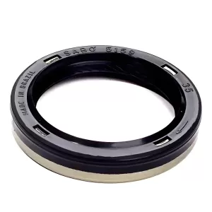 RETENTOR VIRABREQUIM DIANTEIRO SABÓ 05159BRAGF – detalhe da peça em FPM para motor VW EA111