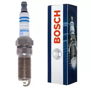 Embalagem lacrada do JOGO DE VELAS BOSCH SP10 com código F000KE0P10 e logotipo Bosch visível