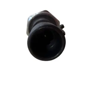 SENSOR ÓLEO 3-RHO 3374 demonstrando rosca e corpo metálico resistente