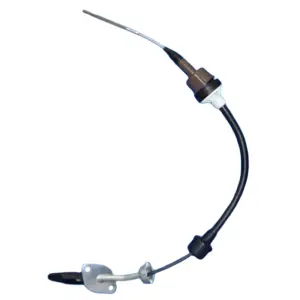 CABO EMBREAGEM FANIA 81131 visto em detalhe, mostrando o conjunto completo do cabo automotivo.